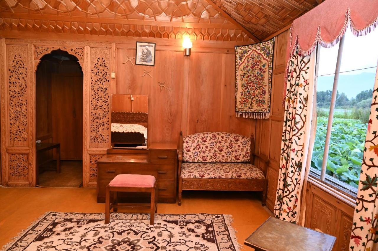 Kings Houseboats Otel Srīnagar Dış mekan fotoğraf