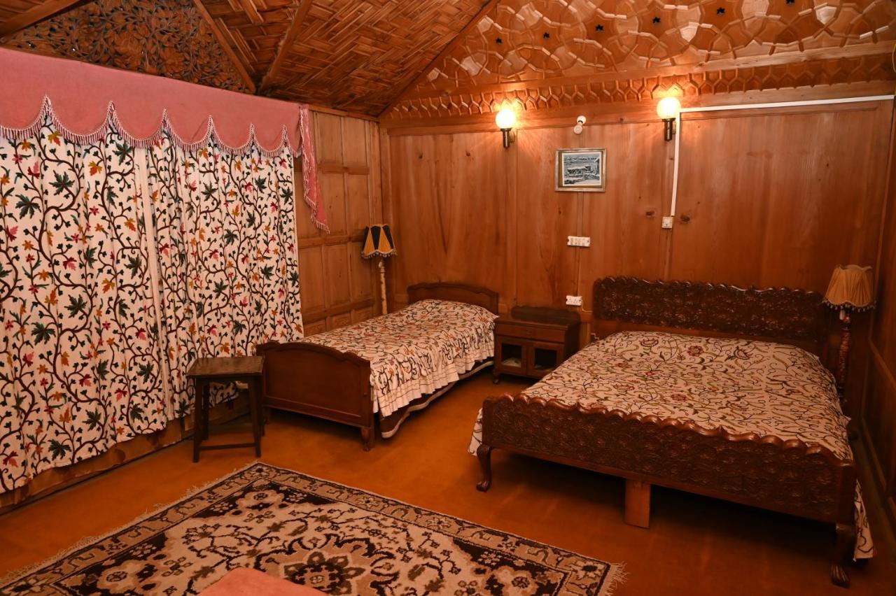 Kings Houseboats Otel Srīnagar Dış mekan fotoğraf